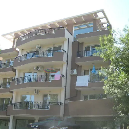 Apartment Romance